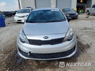 Piąte zdjęcie samochodu w środku: 2016 KIA RIO LX VIN:KNADM4A33G6637040 - miniatura