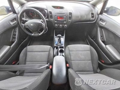 Zdjęcie 8 z 12 samochodu: 2018 KIA FORTE LX VIN:3KPFK4A71JE167984 - miniatura