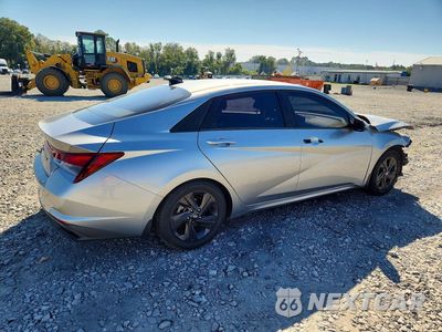 Trzecie zdjęcie samochodu z tyłu: 2022 HYUNDAI ELANTRA SEL VIN:5NPLM4AG0NH063565 - miniatura