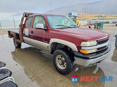 Czwarte zdjęcie samochodu z boku: 2000 CHEVROLET SILVERADO K2500 VIN:1GCGK29U1YE105168 - miniatura