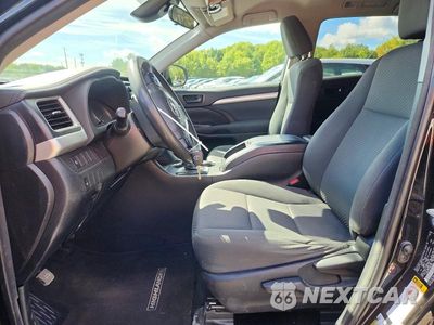 Zdjęcie 7 z 13 samochodu: 2018 TOYOTA HIGHLANDER LE VIN:5TDBZRFH4JS844086 - miniatura