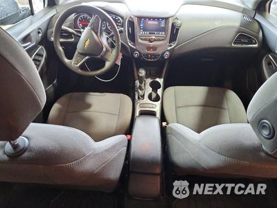 Zdjęcie 8 z 12 samochodu: 2019 CHEVROLET CRUZE LT VIN:1G1BE5SM0K7145128 - miniatura