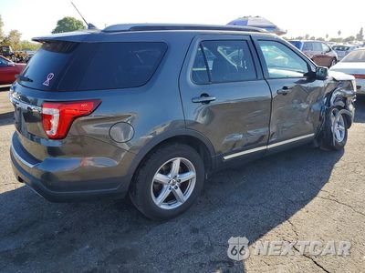 Trzecie zdjęcie samochodu z tyłu: 2018 FORD EXPLORER XLT VIN:1FM5K7D87JGB32203 - miniatura