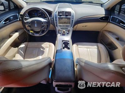 Zdjęcie 8 z 13 samochodu: 2017 LINCOLN MKZ HYBRID RESERVE VIN:3LN6L5MU3HR630470 - miniatura
