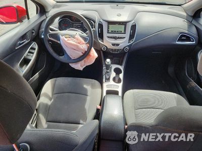 Zdjęcie 8 z 12 samochodu: 2017 CHEVROLET CRUZE LS VIN:1G1BC5SM1H7257290 - miniatura