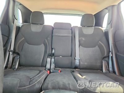 Zdjęcie 10 z 13 samochodu: 2016 JEEP CHEROKEE LATITUDE VIN:1C4PJLCB7GW257447 - miniatura