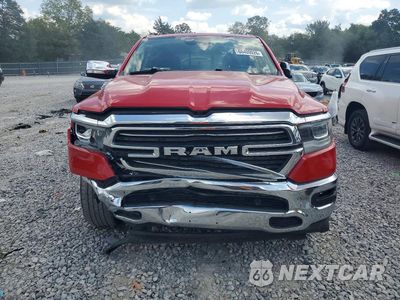 Piąte zdjęcie samochodu w środku: 2022 RAM 1500 LARAMIE VIN:1C6RREJM4NN346789 - miniatura