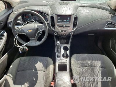 Zdjęcie 8 z 12 samochodu: 2018 CHEVROLET CRUZE LT VIN:1G1BE5SM5J7135354 - miniatura