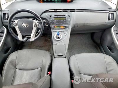 Zdjęcie 8 z 12 samochodu: 2010 TOYOTA PRIUS IV VIN:JTDKN3DU7A0135776 - miniatura