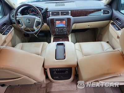 Zdjęcie 8 z 13 samochodu: 2014 GMC YUKON DENALI VIN:1GKS1EEF9ER203637 - miniatura
