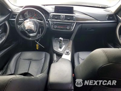 Zdjęcie 8 z 12 samochodu: 2013 BMW 328 XI VIN:WBA3B3C58DF530247 - miniatura