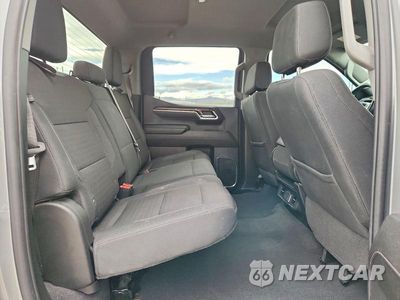 Zdjęcie 10 z 12 samochodu: 2025 CHEVROLET SILVERADO K1500 LT VIN:2GCUKDED4S1118493 - miniatura