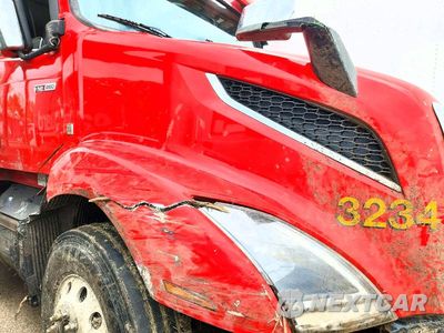 Zdjęcie 11 z 14 samochodu: 2022 VOLVO VNL SEMI TRUCK VIN:4V4NC9EJ1NN310093 - miniatura