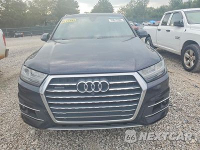 Piąte zdjęcie samochodu w środku: 2018 AUDI Q7 PRESTIGE VIN:WA1VAAF73JD013780 - miniatura