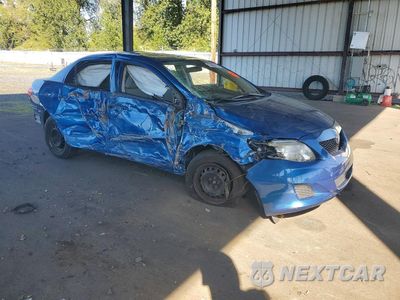 Czwarte zdjęcie samochodu z boku: 2010 TOYOTA COROLLA LE VIN:1NXBU4EE0AZ281795 - miniatura