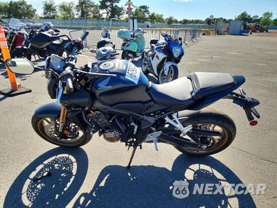 Trzecie zdjęcie samochodu z tyłu: 2026 HONDA CB650 R VIN:MLHRH1653T5201291 - miniatura