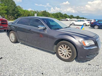 Czwarte zdjęcie samochodu z boku: 2014 CHRYSLER 300 VIN:2C3CCAAG3EH354673 - miniatura