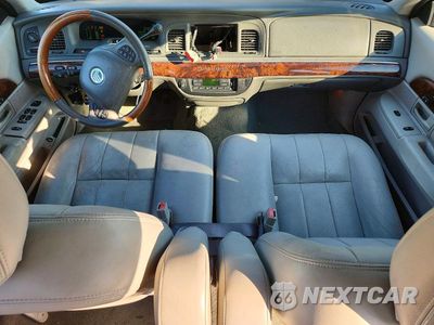Zdjęcie 8 z 12 samochodu: 2004 MERCURY GRAND MARQUIS LS VIN:2MEFM75W04X657665 - miniatura