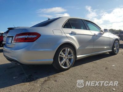 Trzecie zdjęcie samochodu z tyłu: 2013 MERCEDES-BENZ E 350 VIN:WDDHF5KB1DA721690 - miniatura