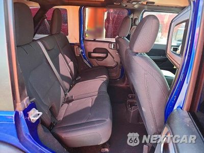 Zdjęcie 10 z 13 samochodu: 2018 JEEP WRANGLER UNLIMITED SPORT VIN:1C4HJXDG9JW203130 - miniatura