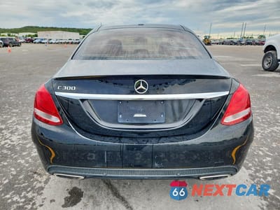 Zdjęcie 6 z 12 samochodu: 2016 MERCEDES-BENZ C 300 VIN:55SWF4JB0GU101355 - miniatura
