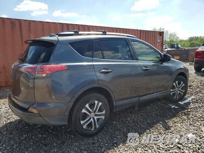 Trzecie zdjęcie samochodu z tyłu: 2016 TOYOTA RAV4 LE VIN:JTMZFREV2GJ084096 - miniatura