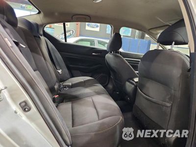 Zdjęcie 10 z 12 samochodu: 2021 NISSAN ALTIMA SV VIN:1N4BL4DV6MN359526 - miniatura