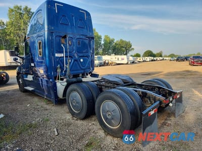 Drugie zdjęcie samochodu z przodu: 2018 FREIGHTLINER CASCADIA 126 SEMI TRUCK VIN:3AKJHHDRXJSJY3618 - miniatura