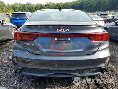 Zdjęcie 6 z 12 samochodu: 2024 KIA FORTE GT LINE VIN:3KPF54AD2RE723843 - miniatura
