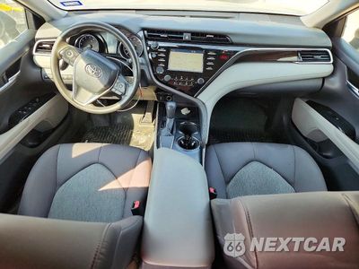 Zdjęcie 8 z 13 samochodu: 2018 TOYOTA CAMRY L VIN:4T1B11HK7JU650404 - miniatura