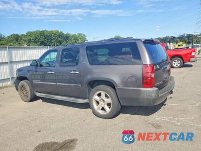 Drugie zdjęcie samochodu z przodu: 2010 CHEVROLET SUBURBAN K1500 LTZ VIN:1GNUKKE36AR255329 - miniatura