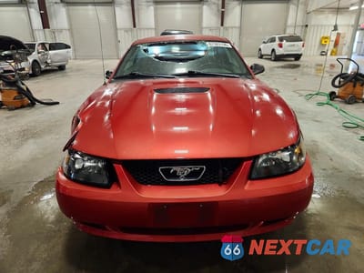 Piąte zdjęcie samochodu w środku: 2002 FORD MUSTANG VIN:1FAFP40472F176257 - miniatura