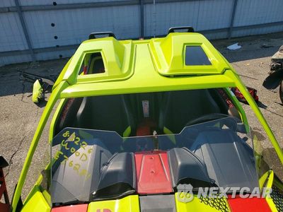 Piąte zdjęcie samochodu w środku: 2021 POLARIS SLINGSHOT R VIN:57XAARGB7M8147430 - miniatura