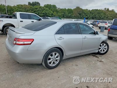 Trzecie zdjęcie samochodu z tyłu: 2011 TOYOTA CAMRY BASE VIN:4T1BF3EK6BU158370 - miniatura