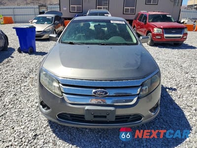 Piąte zdjęcie samochodu w środku: 2011 FORD FUSION HYBRID VIN:3FADP0L35BR110201 - miniatura