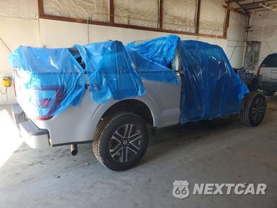 Trzecie zdjęcie samochodu z tyłu: 2022 FORD F150 SUPER CAB VIN:1FTEX1EP2NKD96439 - miniatura