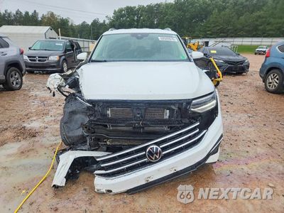 Piąte zdjęcie samochodu w środku: 2022 VOLKSWAGEN TIGUAN SE VIN:3VV2B7AXXNM047940 - miniatura