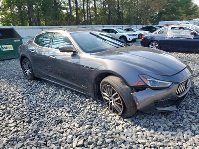 Czwarte zdjęcie samochodu z boku: 2018 MASERATI GHIBLI S VIN:ZAM57YTL4J1299943 - miniatura