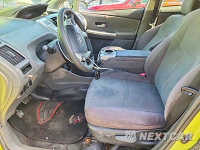 Zdjęcie 7 z 12 samochodu: 2013 TOYOTA PRIUS V TWO VIN:JTDZN3EU6D3219815 - miniatura