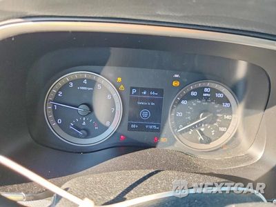 Zdjęcie 9 z 12 samochodu: 2019 HYUNDAI TUCSON SPORT VIN:KM8J33AL2KU042246 - miniatura