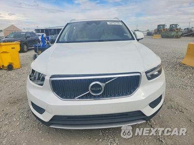 Piąte zdjęcie samochodu w środku: 2022 VOLVO XC40 T4 MOMENTUM VIN:YV4AC2HK8N2721642 - miniatura