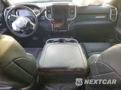 Zdjęcie 8 z 12 samochodu: 2026 RAM 2500 LARAMIE VIN:3C63R5FL5TG281432 - miniatura