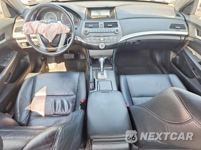 Zdjęcie 8 z 12 samochodu: 2012 HONDA ACCORD SE VIN:1HGCP2F64CA091239 - miniatura