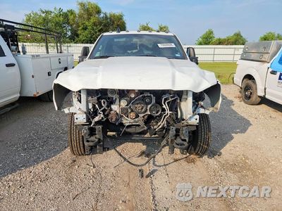 Trzecie zdjęcie samochodu z tyłu: 2024 RAM 3500 VIN:3C7WRTCLXRG138549 - miniatura