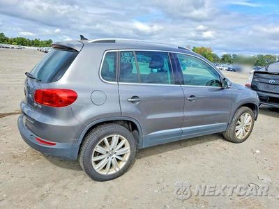 Trzecie zdjęcie samochodu z tyłu: 2012 VOLKSWAGEN TIGUAN S VIN:WVGAV7AX3CW003336 - miniatura