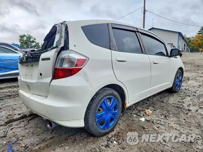 Trzecie zdjęcie samochodu z tyłu: 2010 HONDA FIT VIN:JHMGE8G28AS011368 - miniatura