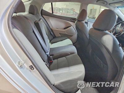 Zdjęcie 10 z 12 samochodu: 2013 KIA OPTIMA LX VIN:KNAGM4A73D5335944 - miniatura