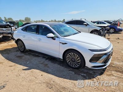 Czwarte zdjęcie samochodu z boku: 2025 HYUNDAI SONATA HYBRID LIMITED VIN:KMHL54JJ7SA123249 - miniatura