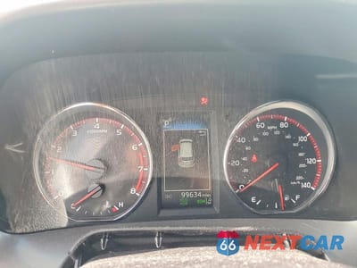 Zdjęcie 9 z 13 samochodu: 2017 TOYOTA RAV4 SE VIN:2T3JFREV0HW671963 - miniatura