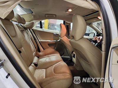 Zdjęcie 10 z 12 samochodu: 2014 VOLVO S60 T5 VIN:YV1612FS2E2275693 - miniatura